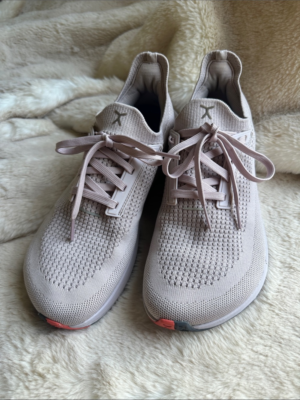 FLUX adapt runner sneakers women’s size 9. Light purple color.